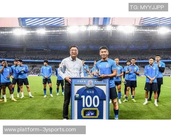 足球场上的谐音梗趣事分享让你笑声不断的幽默时刻